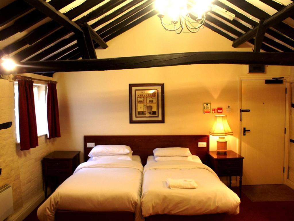 The Saracens Head Inn Amersham Exteriör bild